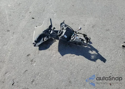 2018 Subaru Outback 2.5I Premium из США, поврежденный, VIN 4S4BSAFC0J3371889